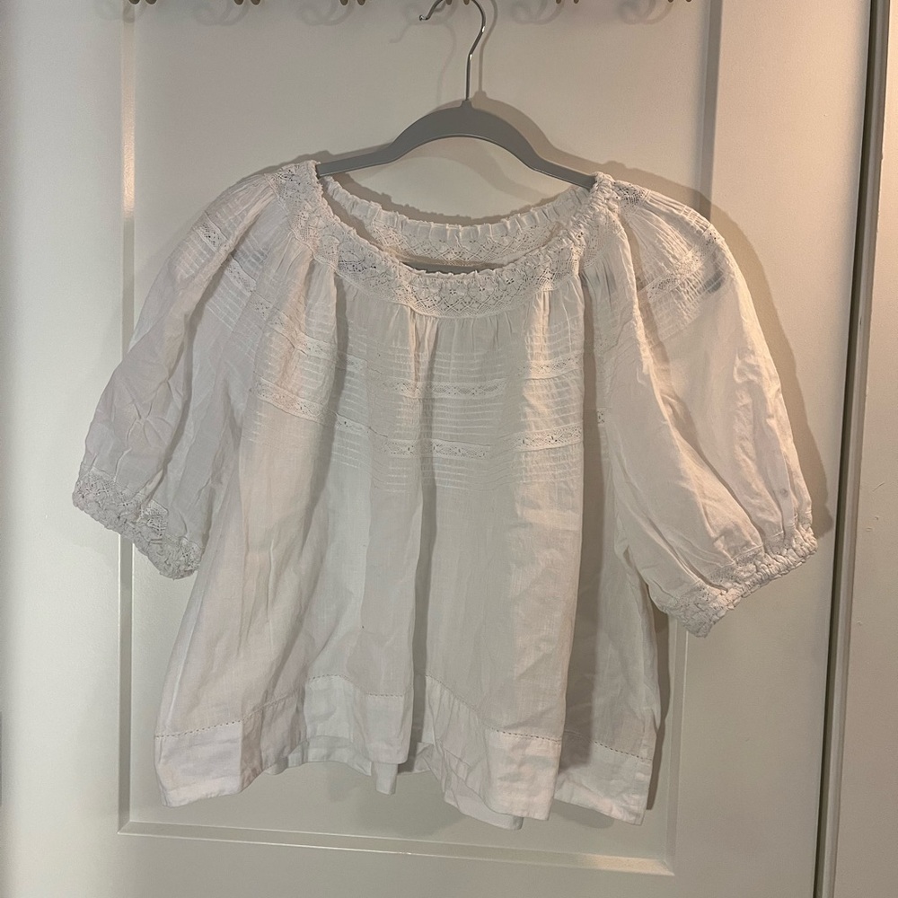 THE GREAT. White Cotton Peasant Blouse with Lace Trim